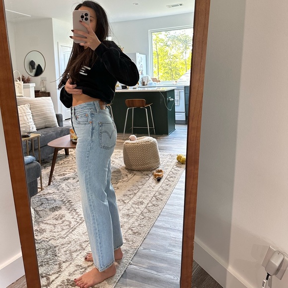 Levi’s Ribcage Straight Ankle Jeans, color Middle Road, Size 25 - Picture 3 of 8